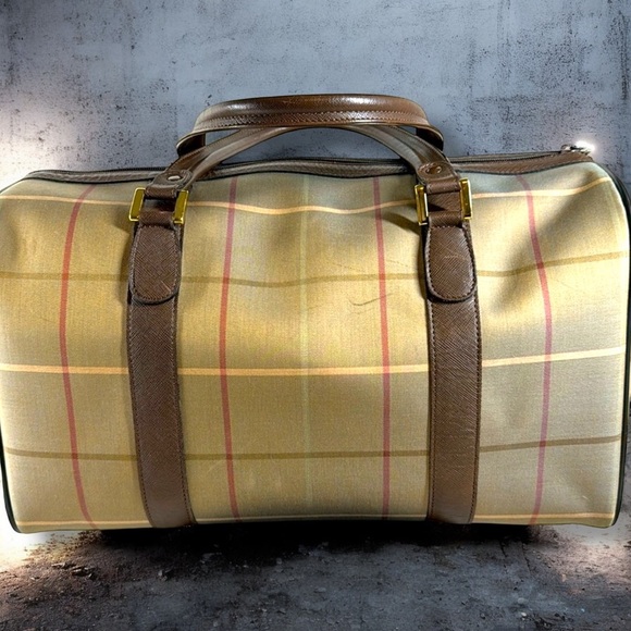 Burberry;s Nova Check Leather Trimmed Weekender Bag - Picture 2 of 14